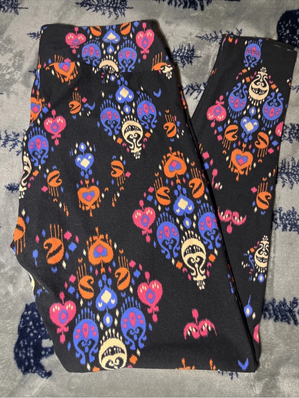 Womenโs Legging Size 1X LuLaRoe TC Black Paisley